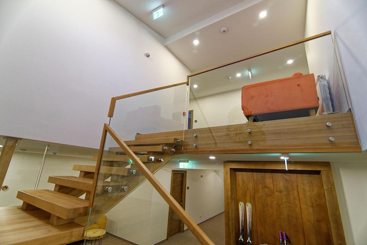 Aquarius Boutique Hotel Campulung Moldovenesc Exterior photo